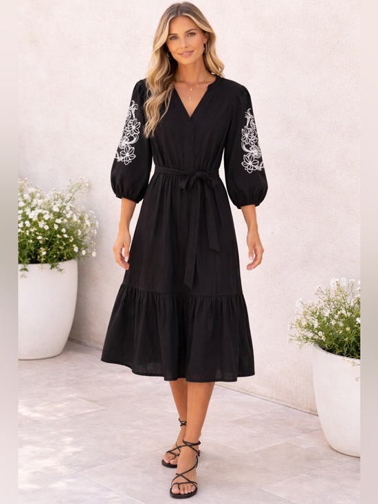 Draper James Dresses & Skirts - Draper James Black embroidered Balloon Sleeve Tiered Midi Dress